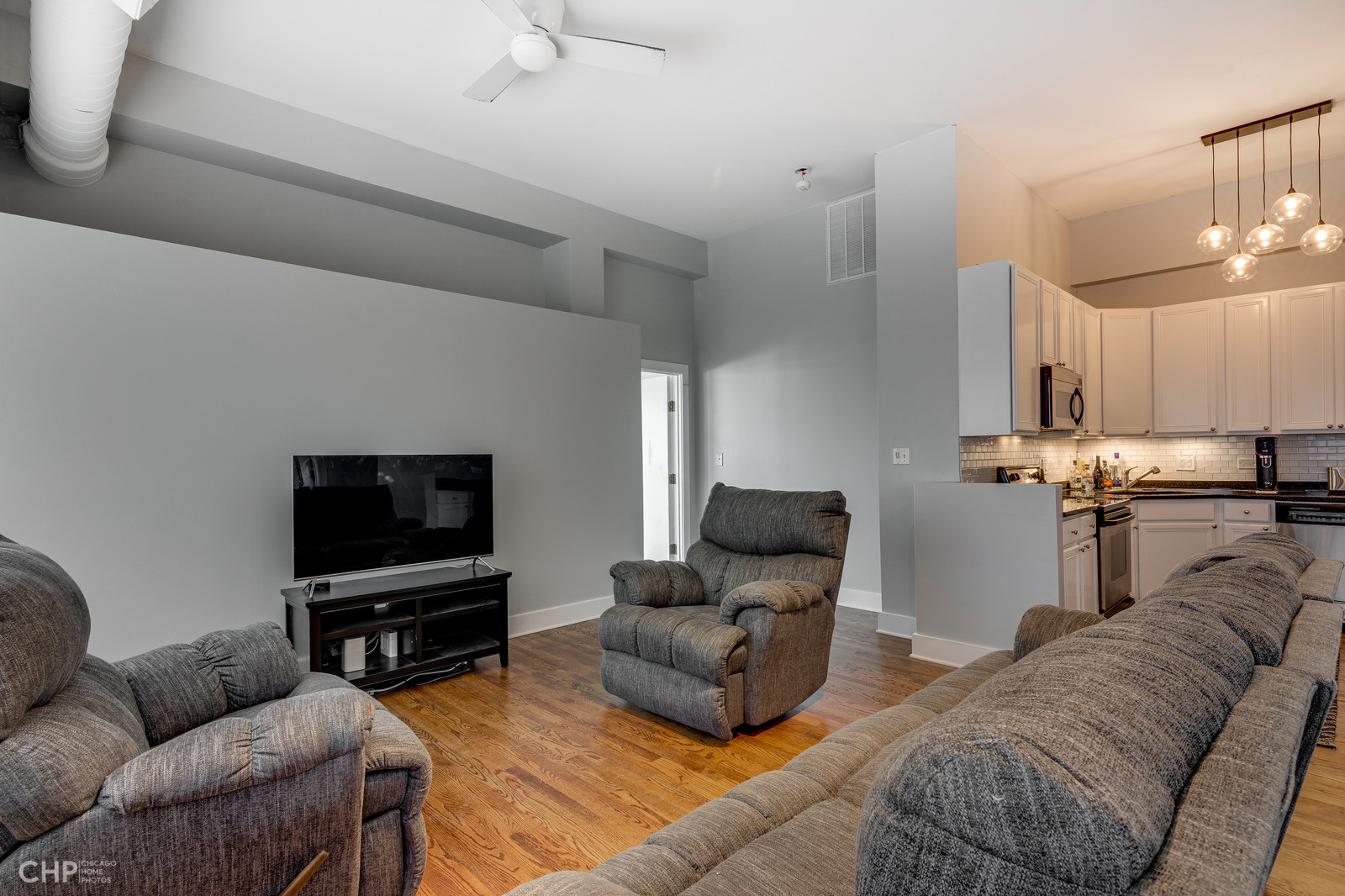 4751 N Artesian Avenue Unit: 401