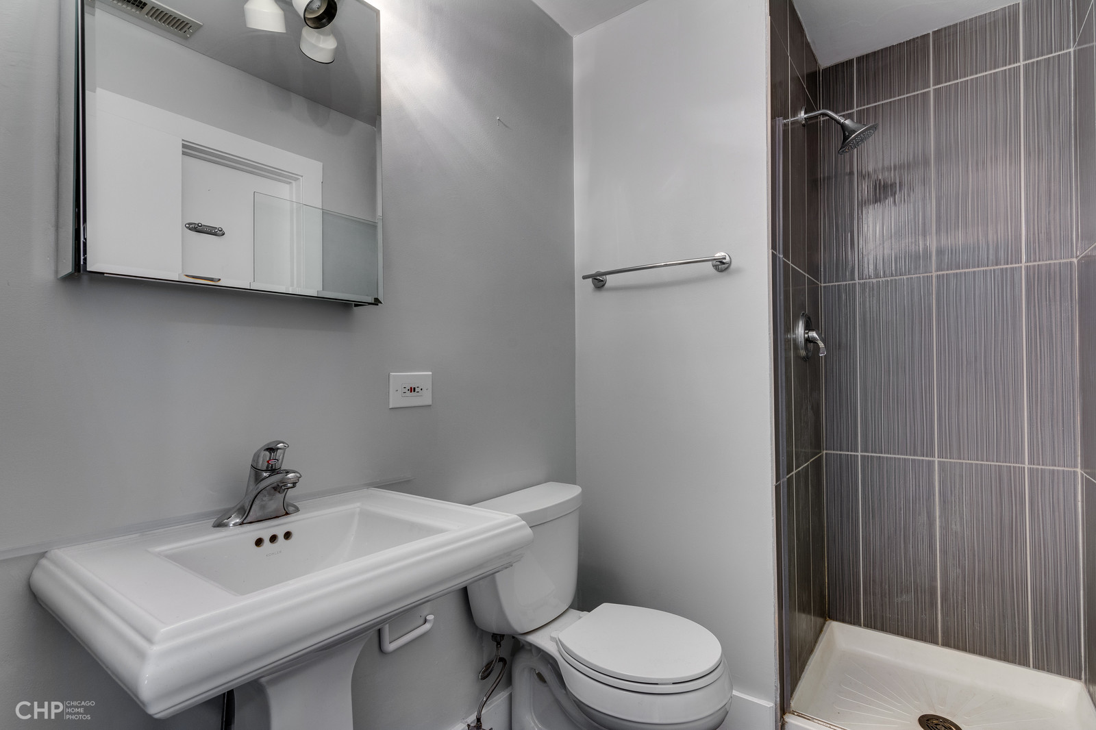 4751 N Artesian Avenue Unit: 401