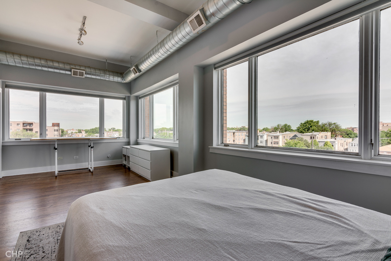 4751 N Artesian Avenue Unit: 401