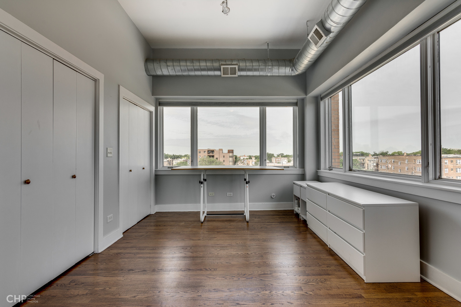 4751 N Artesian Avenue Unit: 401