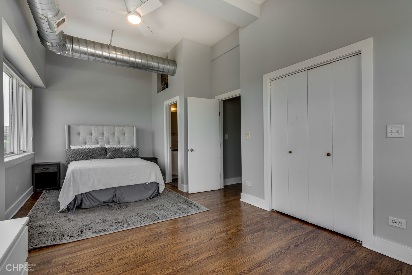 4751 N Artesian Avenue Unit: 401