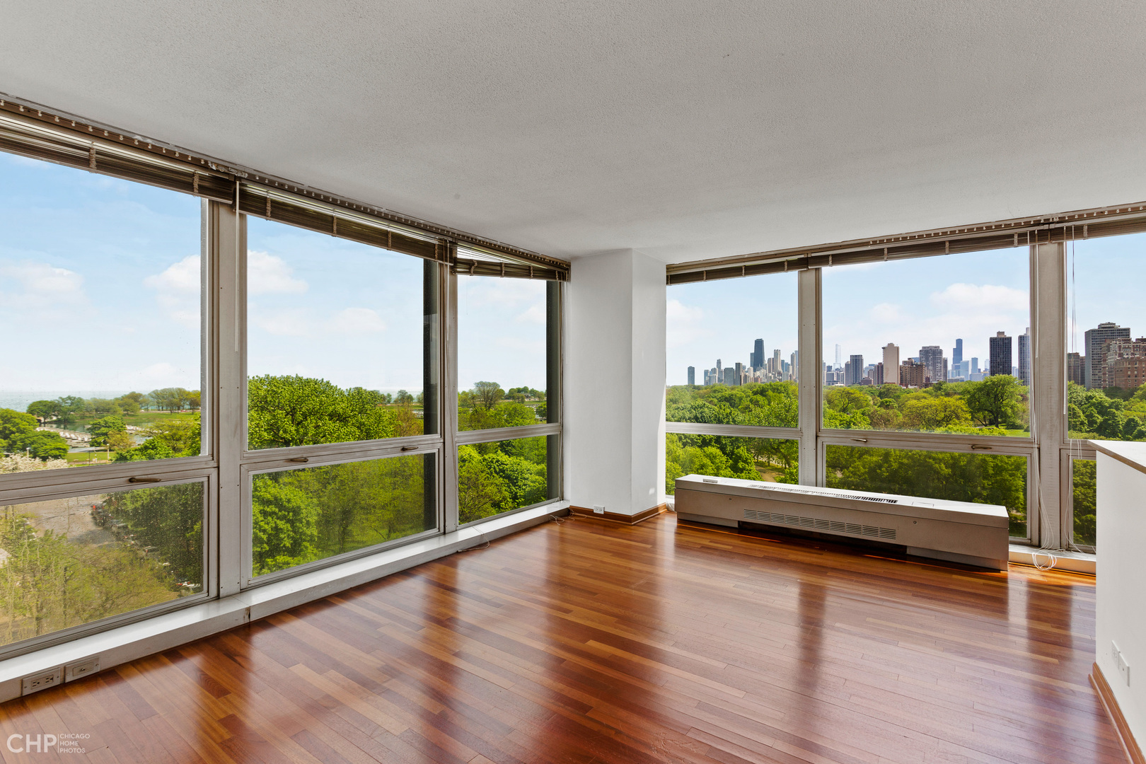 330 W Diversey Parkway Unit: 807-809