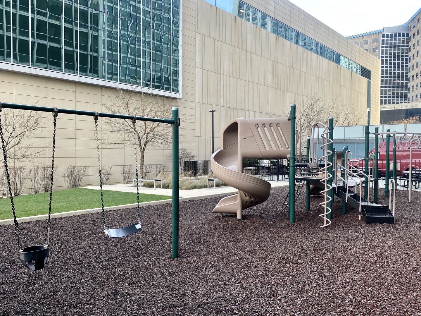 330 W Diversey Parkway Unit: 807-809