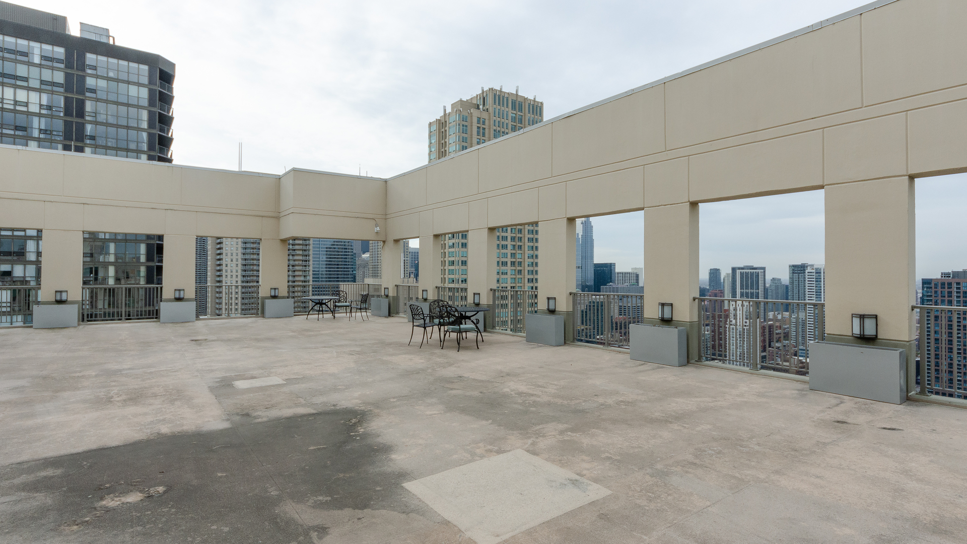 2 E Erie Street Unit: 3607