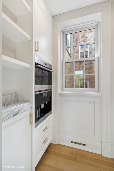 2700 N Lakeview Avenue Unit: 2