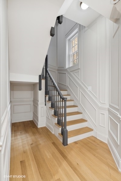 2700 N Lakeview Avenue Unit: 2