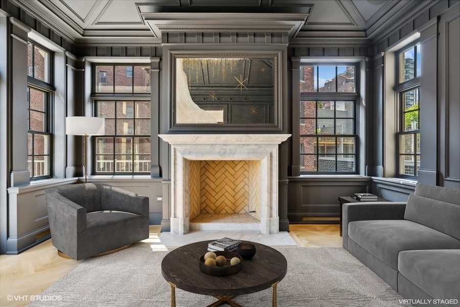 2700 N Lakeview Avenue Unit: 2