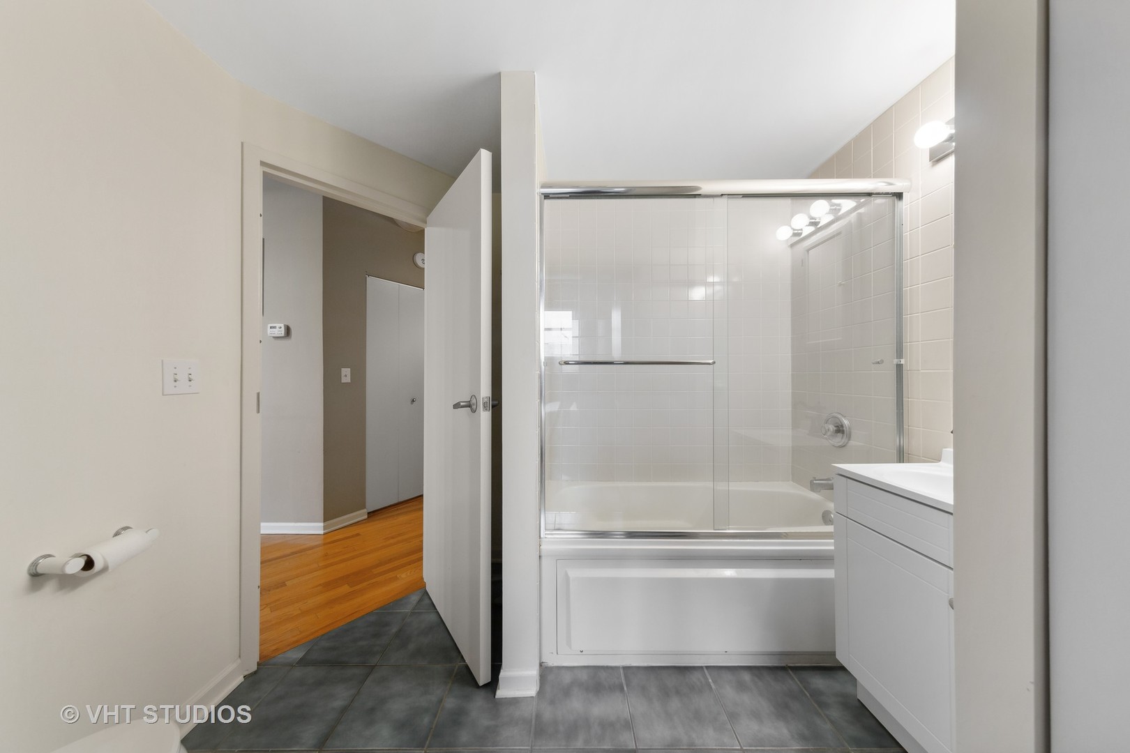 1019 W Jackson Boulevard Unit: 2J