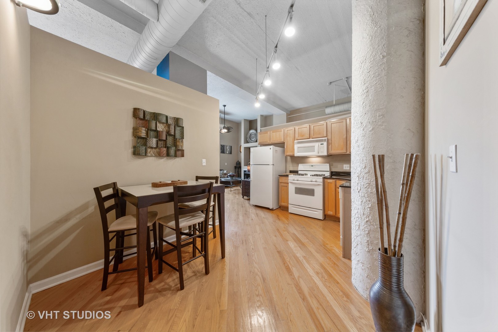 1019 W Jackson Boulevard Unit: 2J