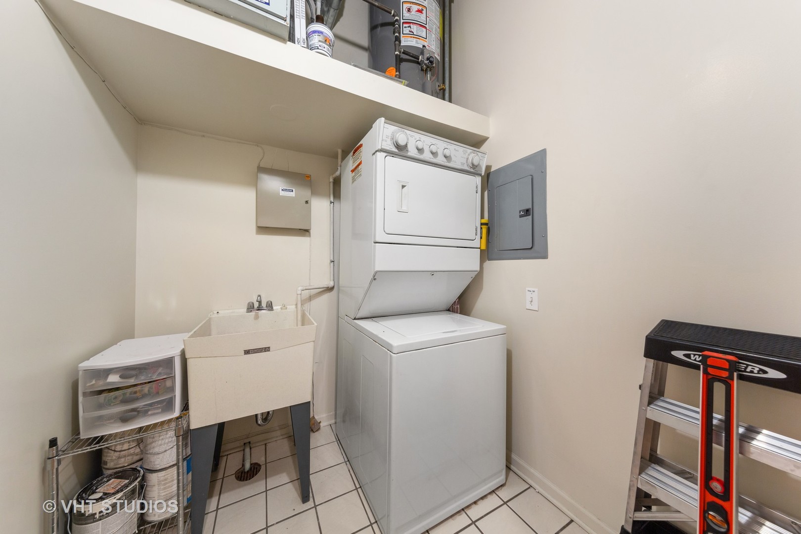 1019 W Jackson Boulevard Unit: 2J