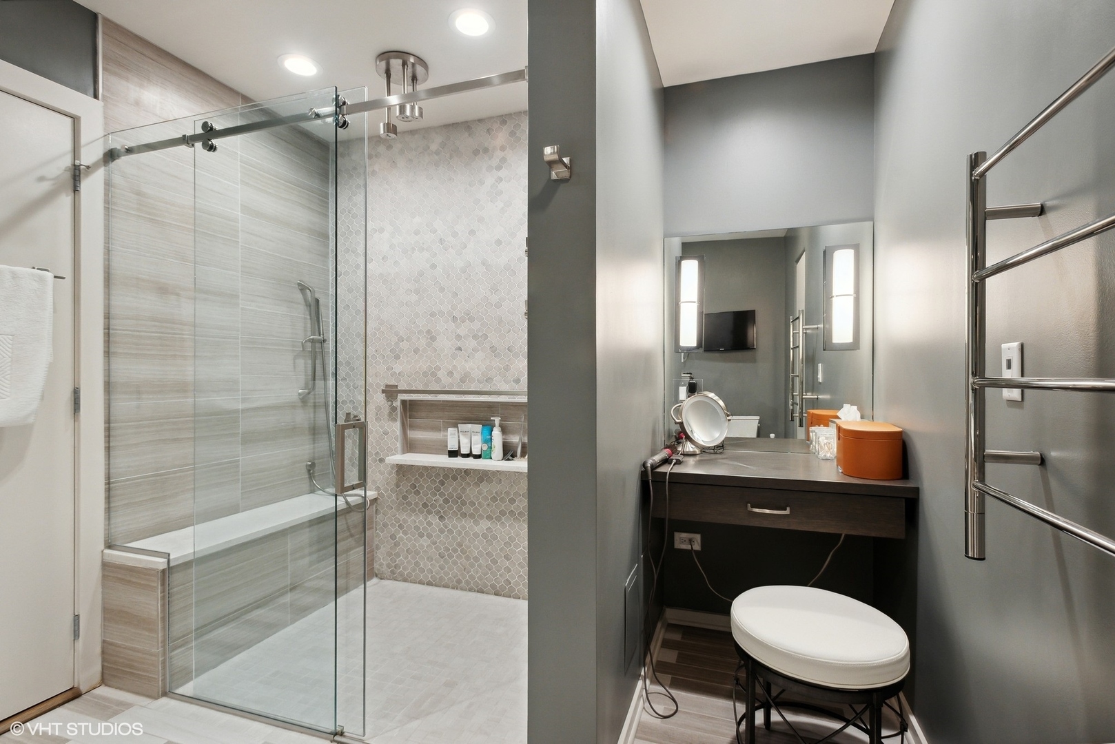 500 W Superior Street Unit: 1713