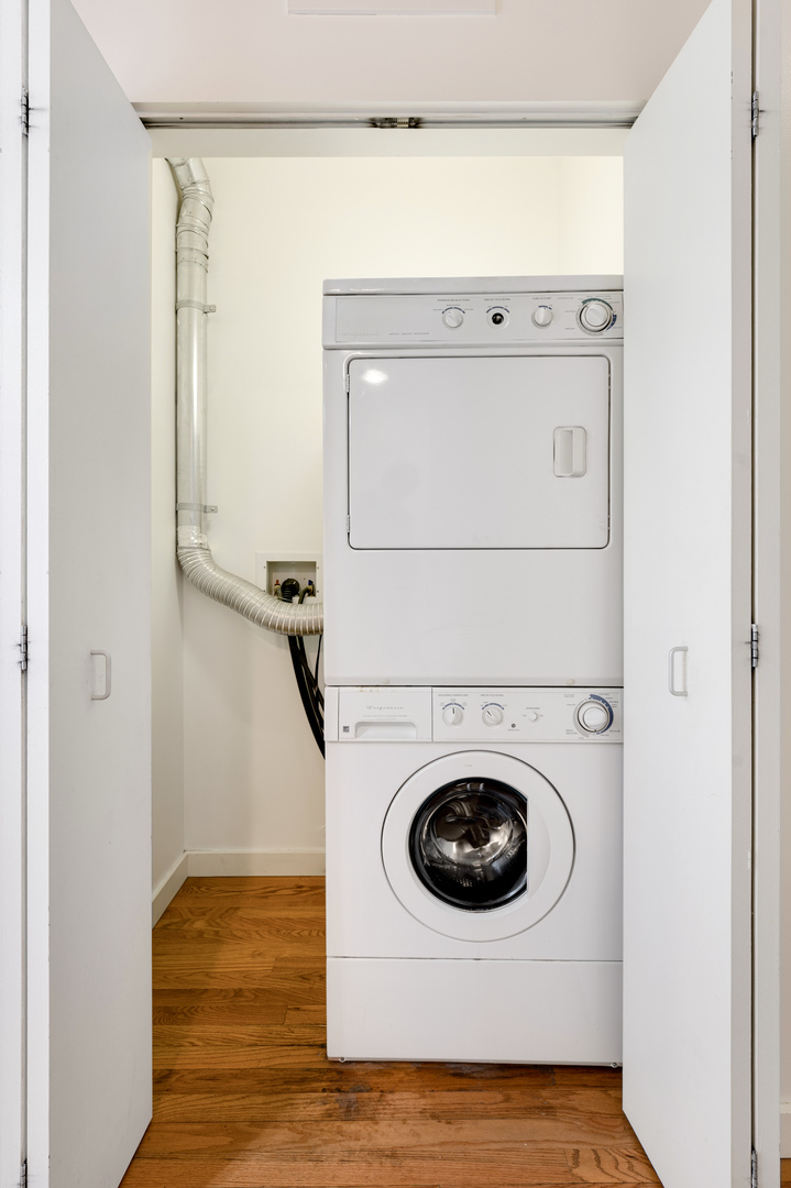 1720 S Michigan Avenue Unit: 1012