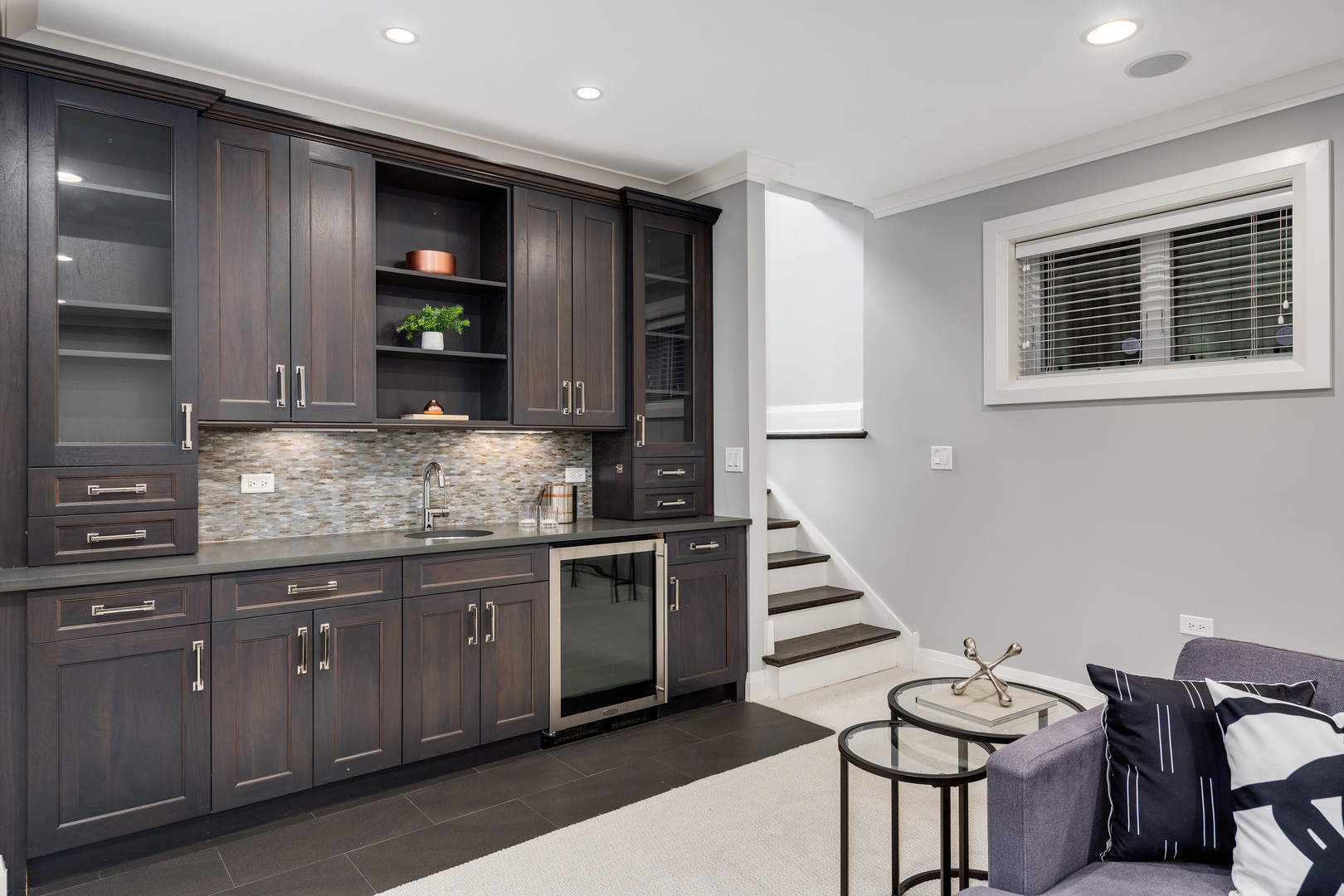 2907 N Seeley Avenue