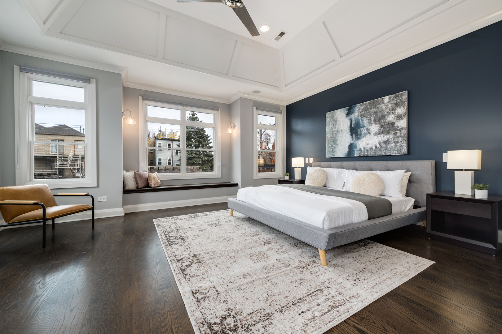 2907 N Seeley Avenue