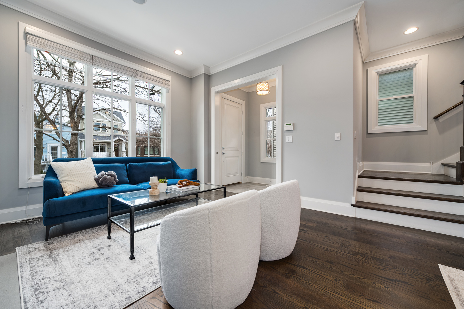 2907 N Seeley Avenue