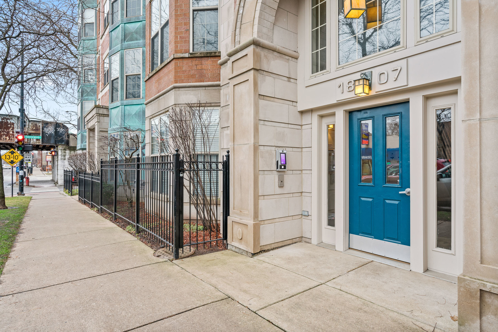 1807 W Addison Street Unit: 3E