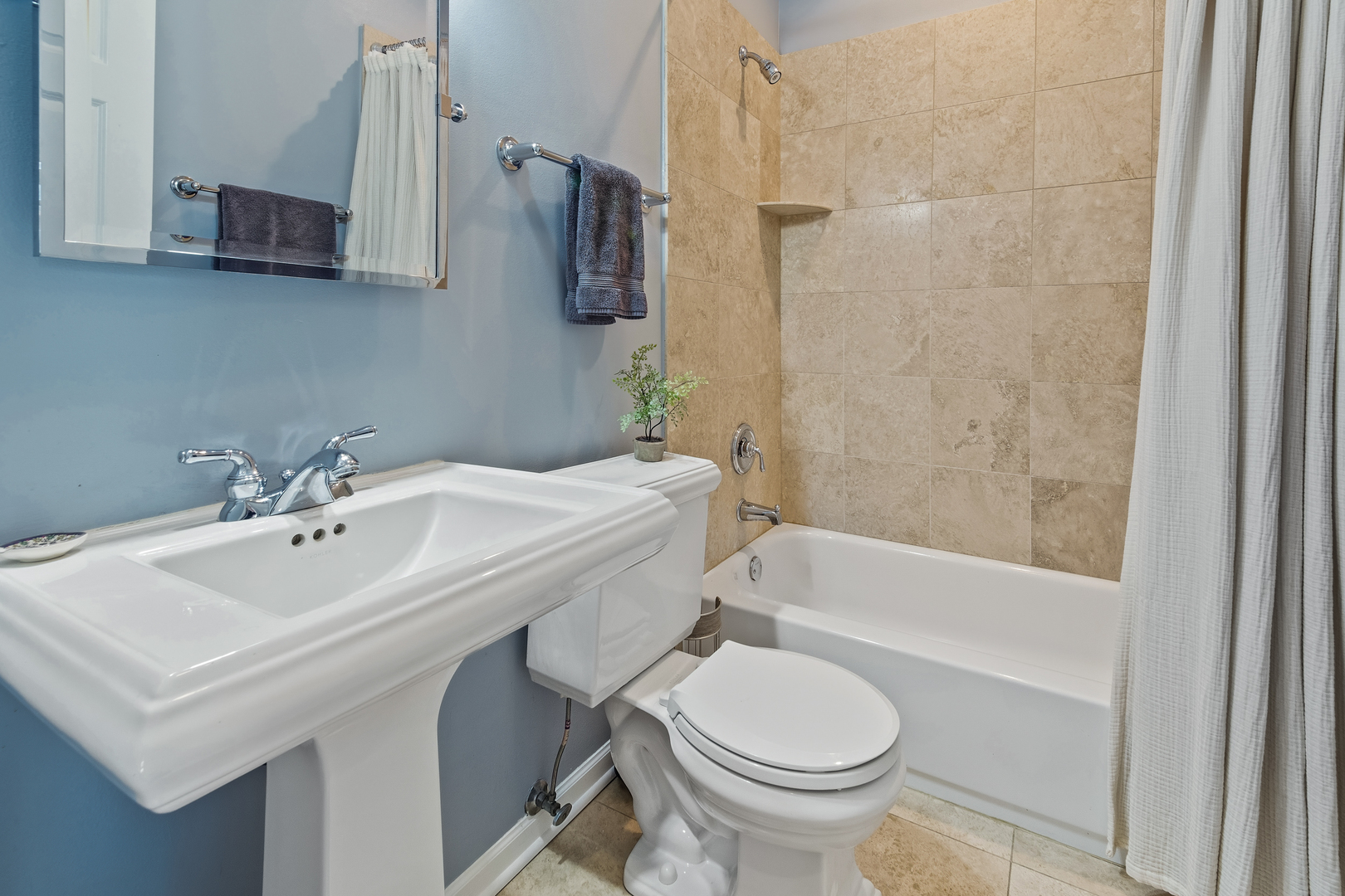 1148 W Diversey Parkway Unit: 3