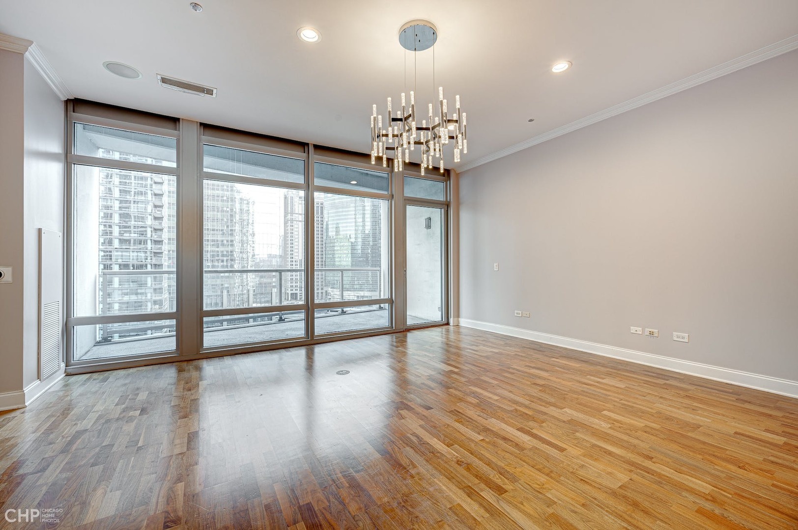 333 N Canal Street Unit: 1307