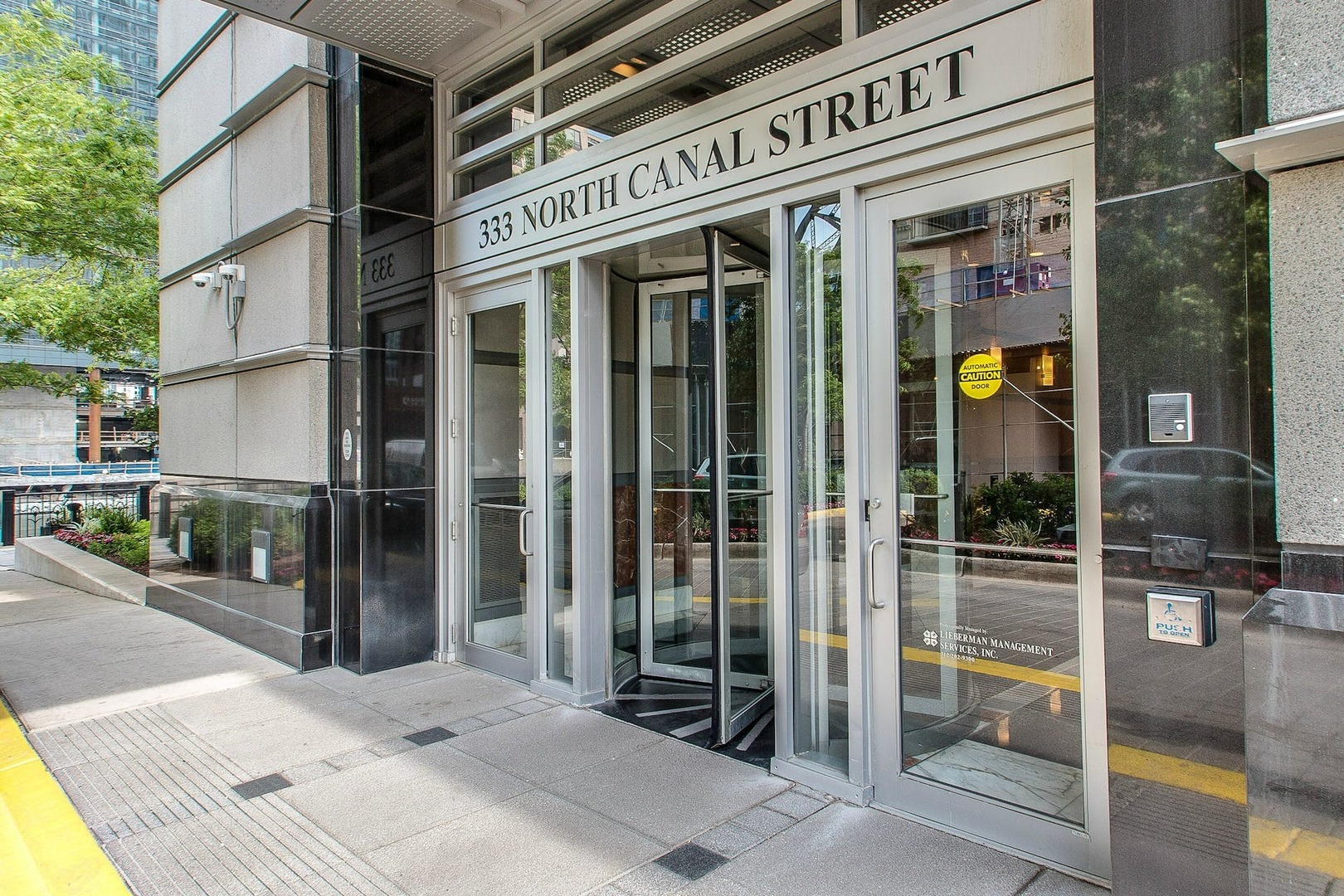333 N Canal Street Unit: 1307