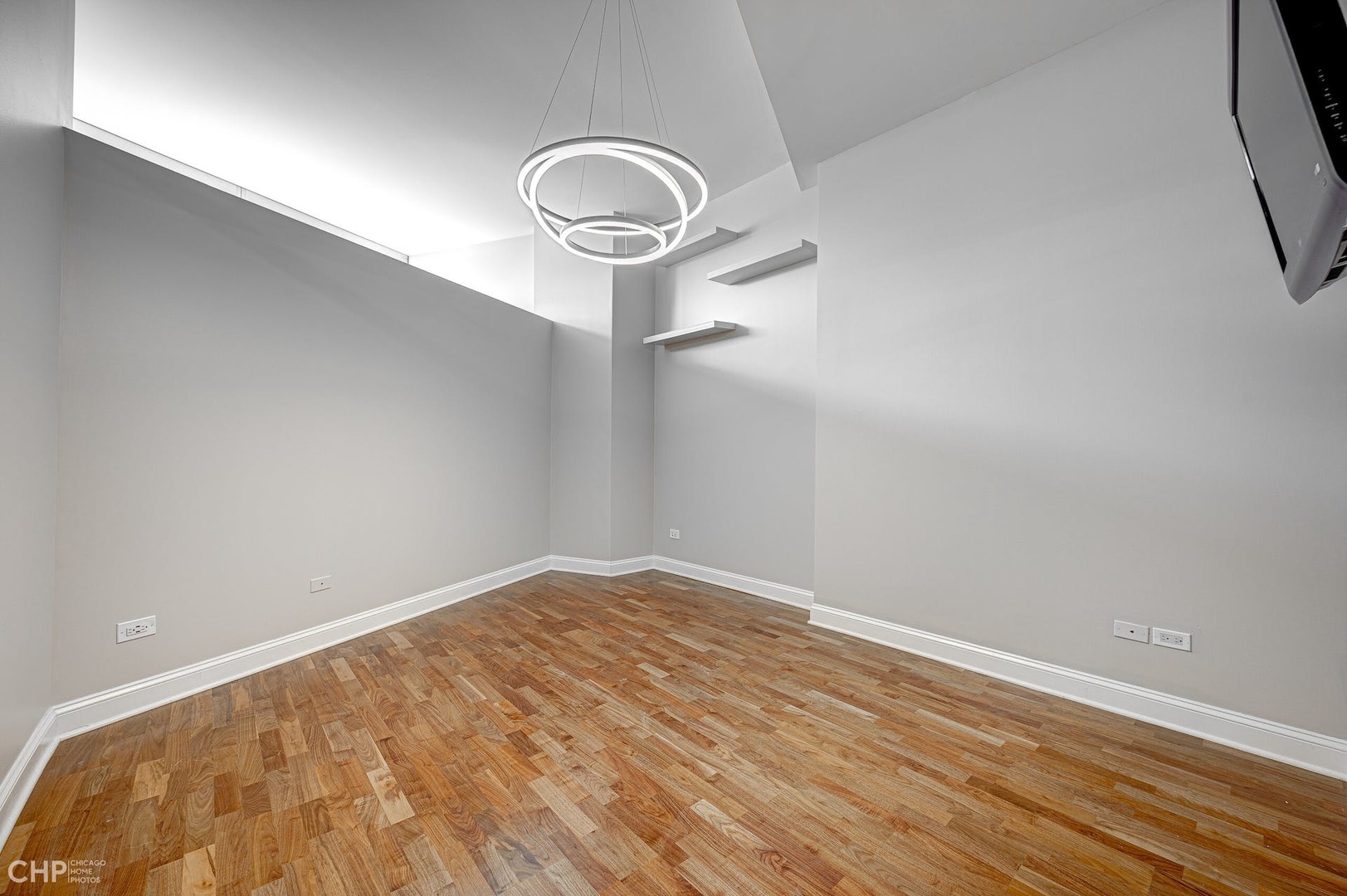 333 N Canal Street Unit: 1307