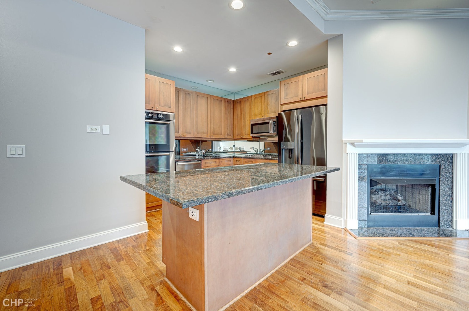 333 N Canal Street Unit: 1307