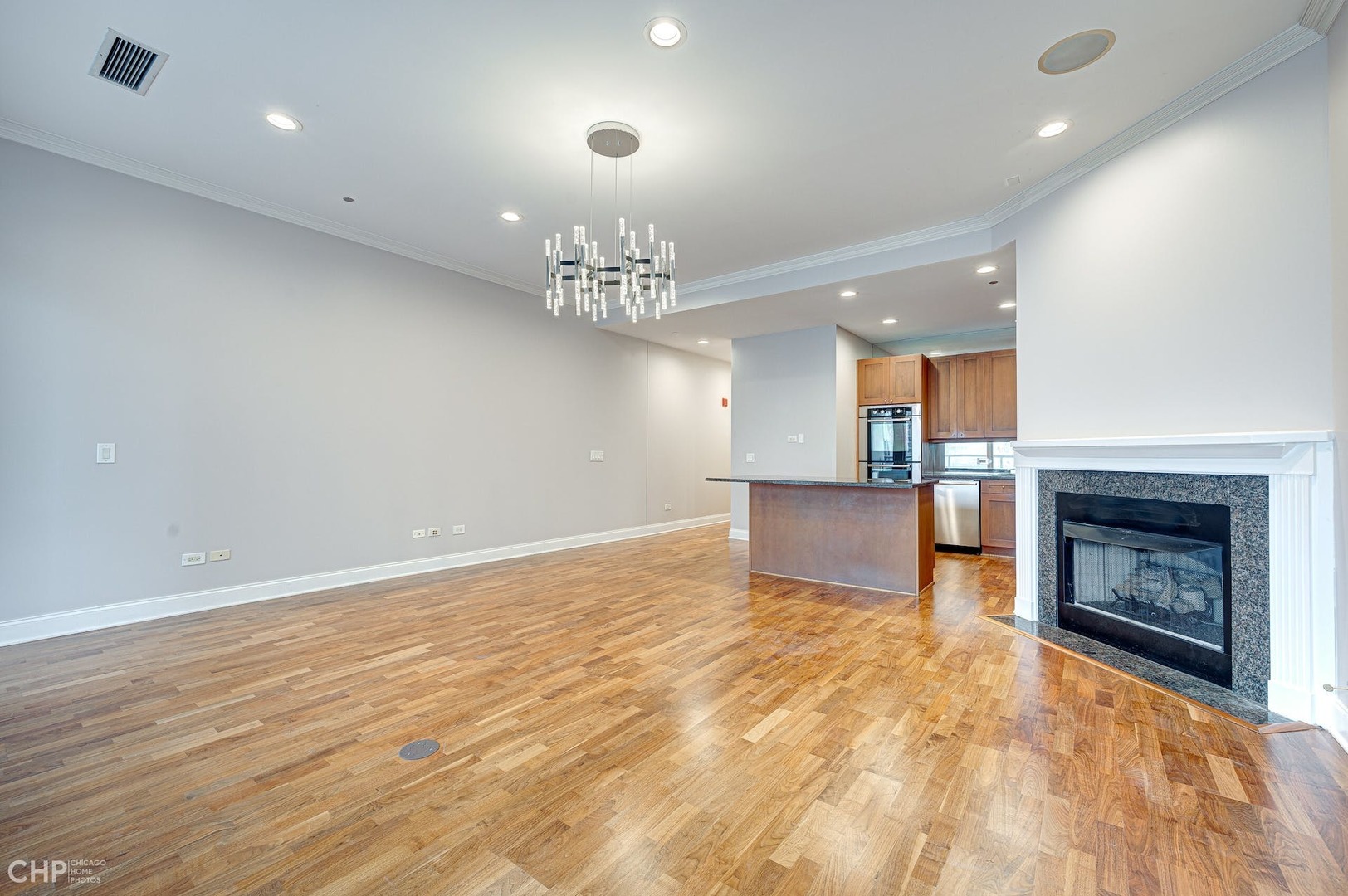 333 N Canal Street Unit: 1307