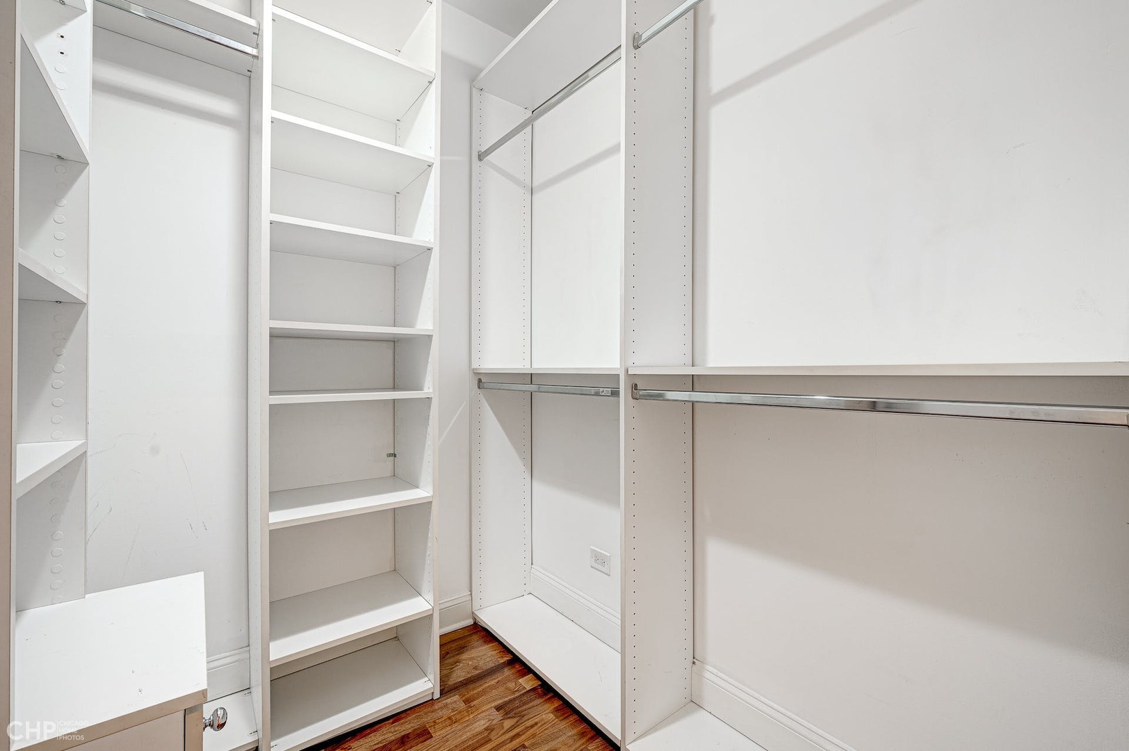 333 N Canal Street Unit: 1307