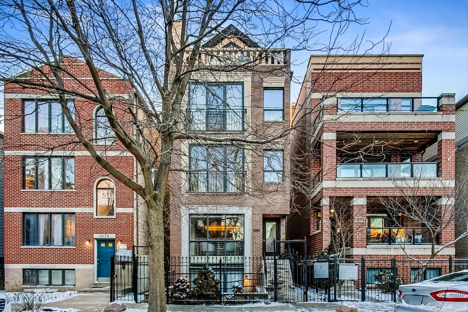 1082 N Hermitage Avenue Unit: 1