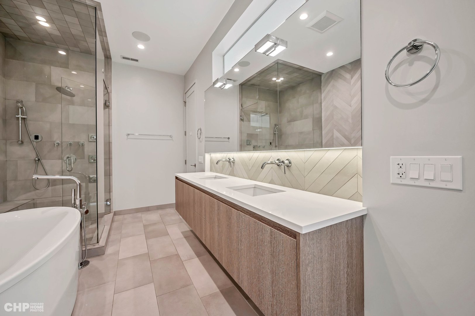 2015 W Armitage Avenue Unit: 4