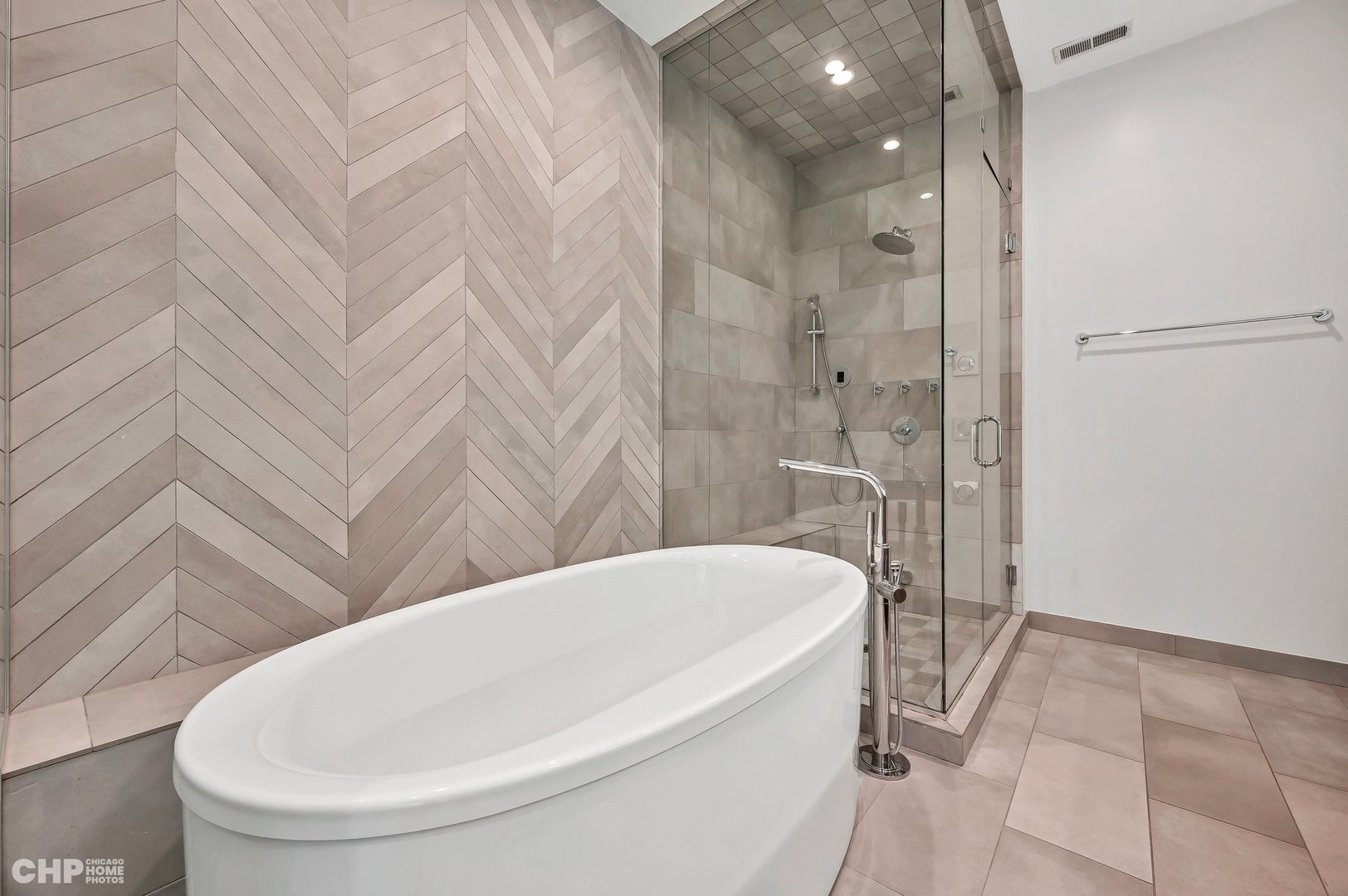 2015 W Armitage Avenue Unit: 4