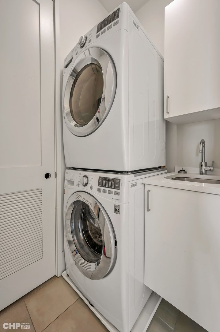 2015 W Armitage Avenue Unit: 4