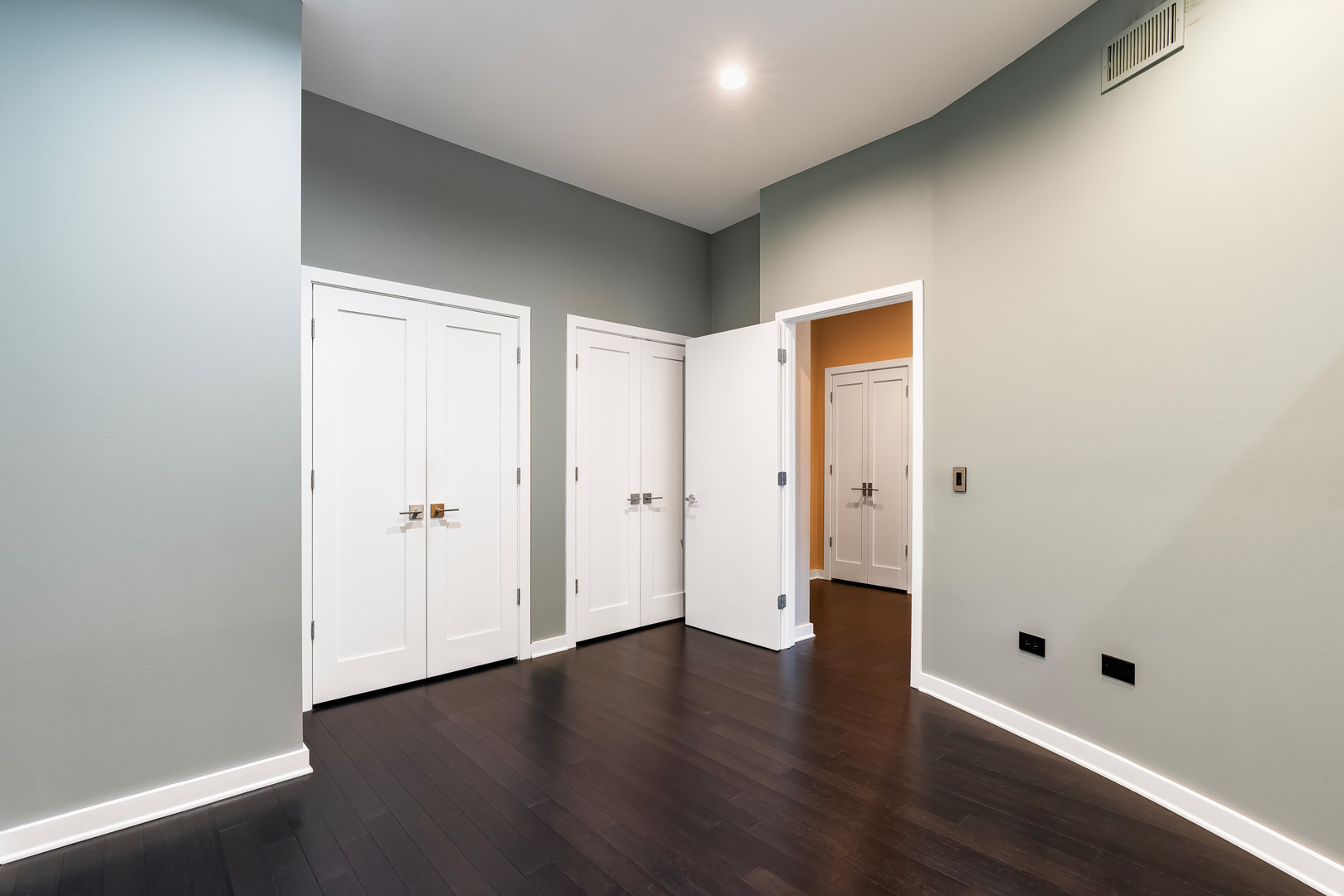 700 N Larrabee Street Unit: 308