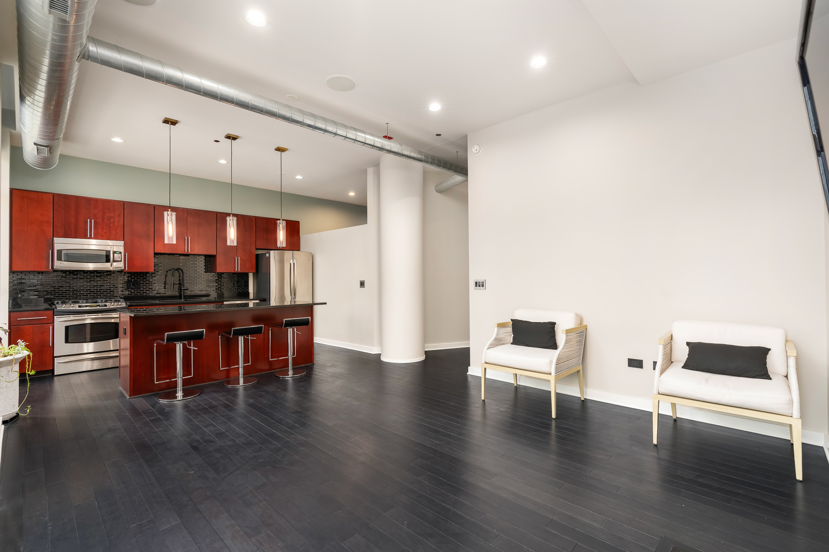 700 N Larrabee Street Unit: 308