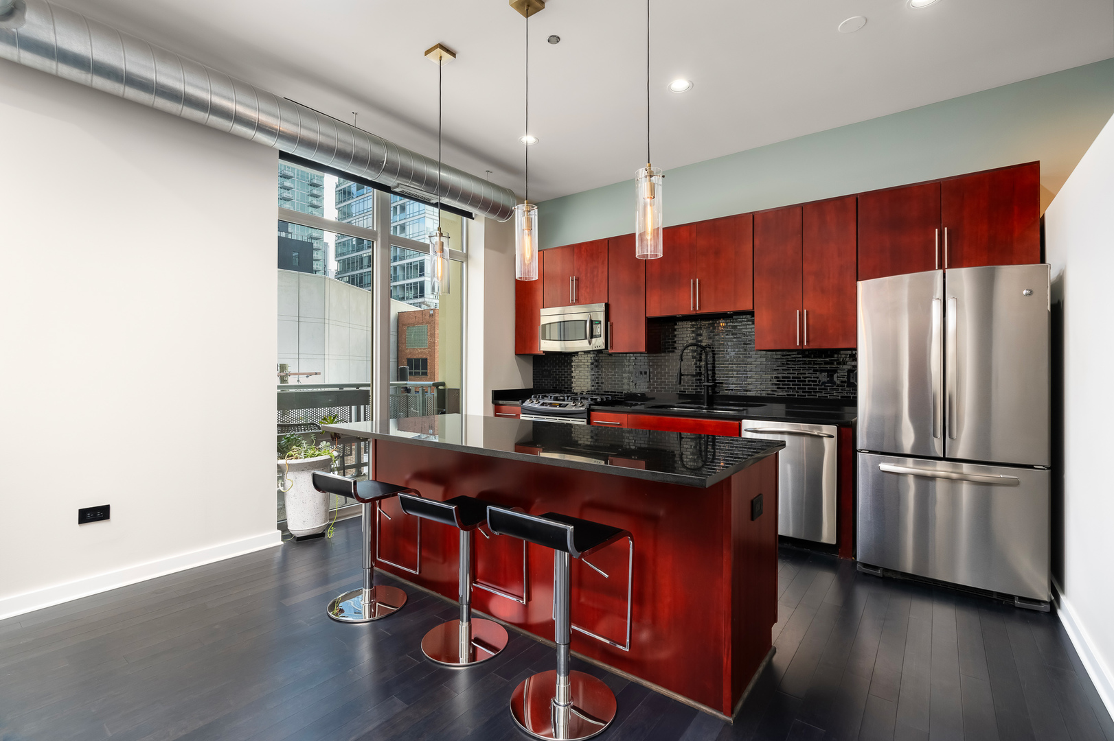 700 N Larrabee Street Unit: 308