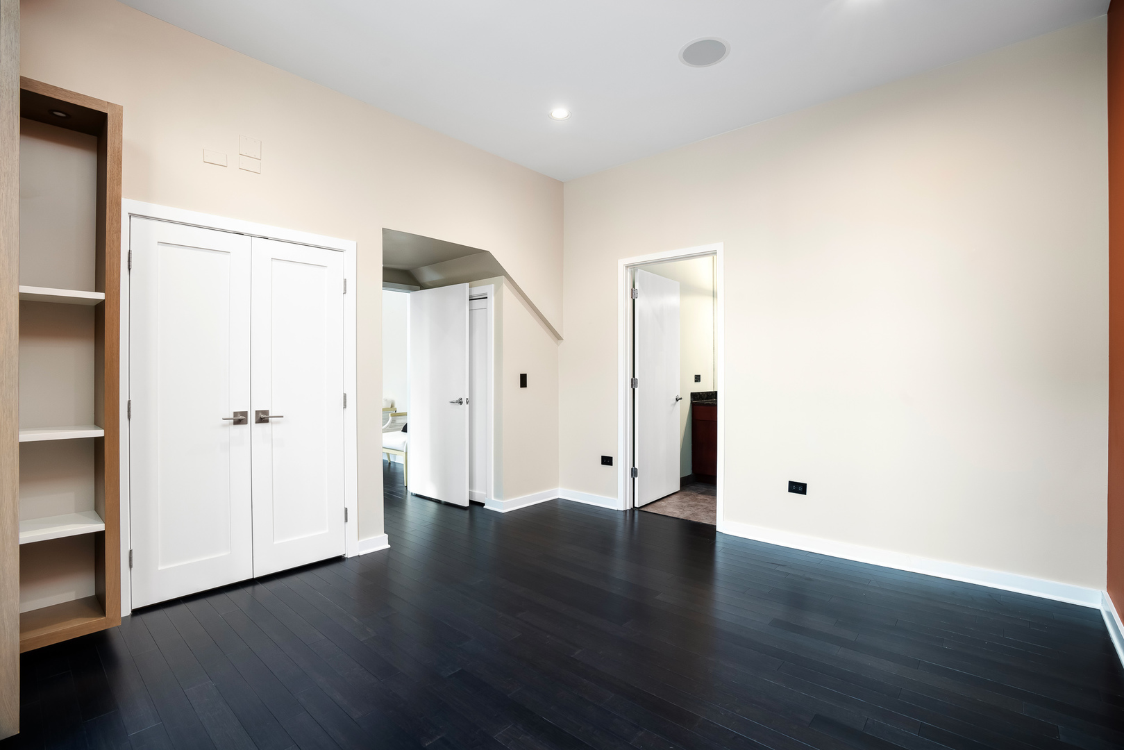 700 N Larrabee Street Unit: 308