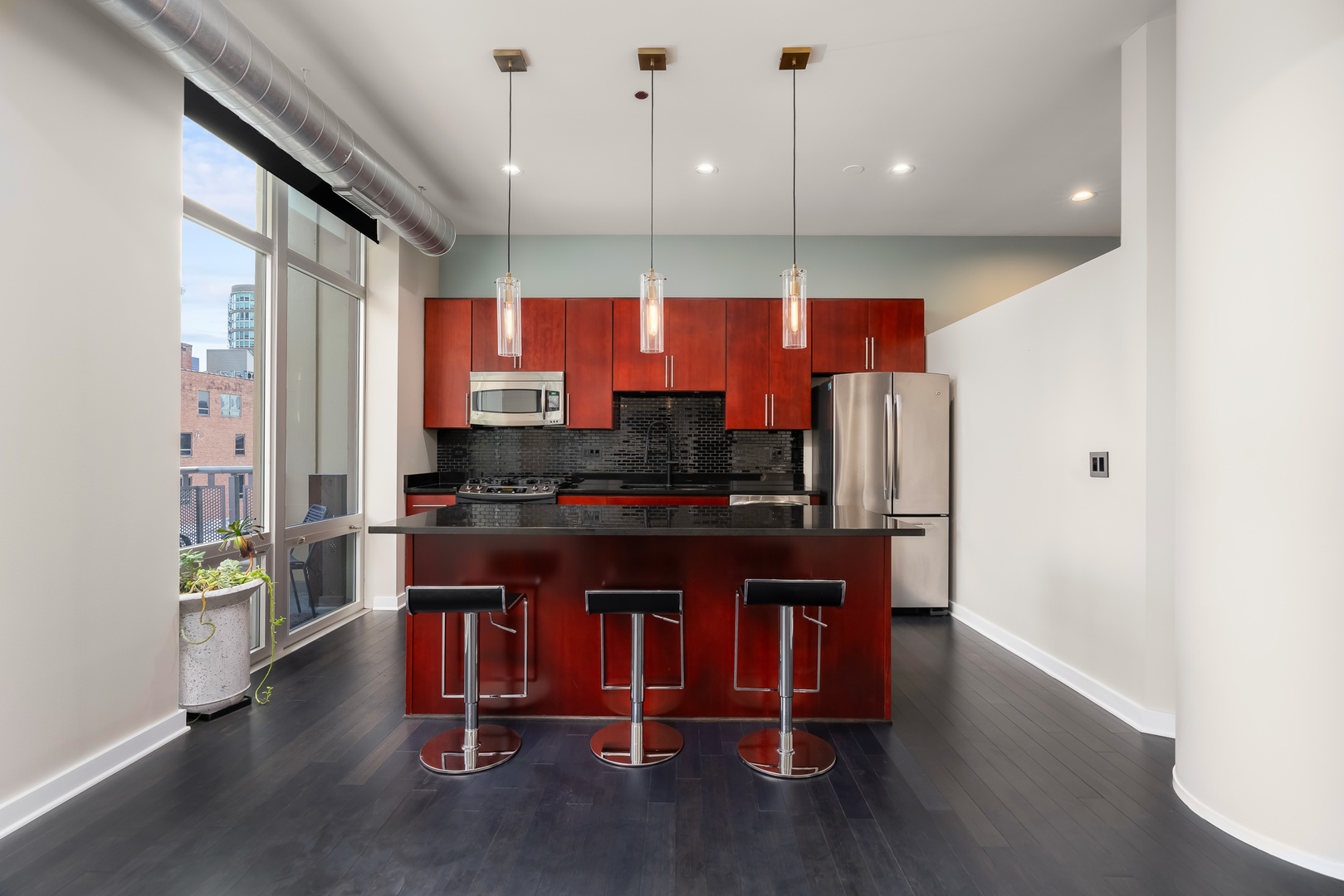 700 N Larrabee Street Unit: 308