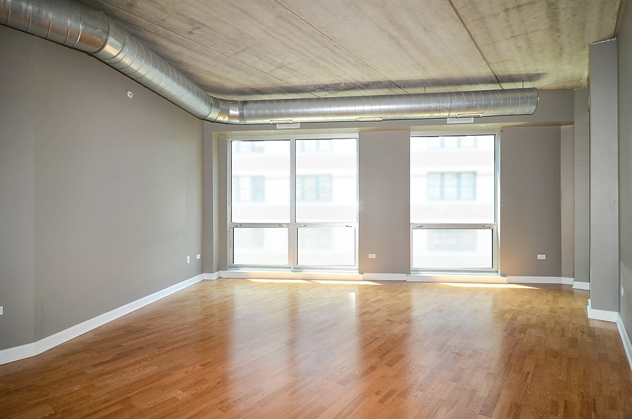 845 N KINGSBURY Street Unit: 602