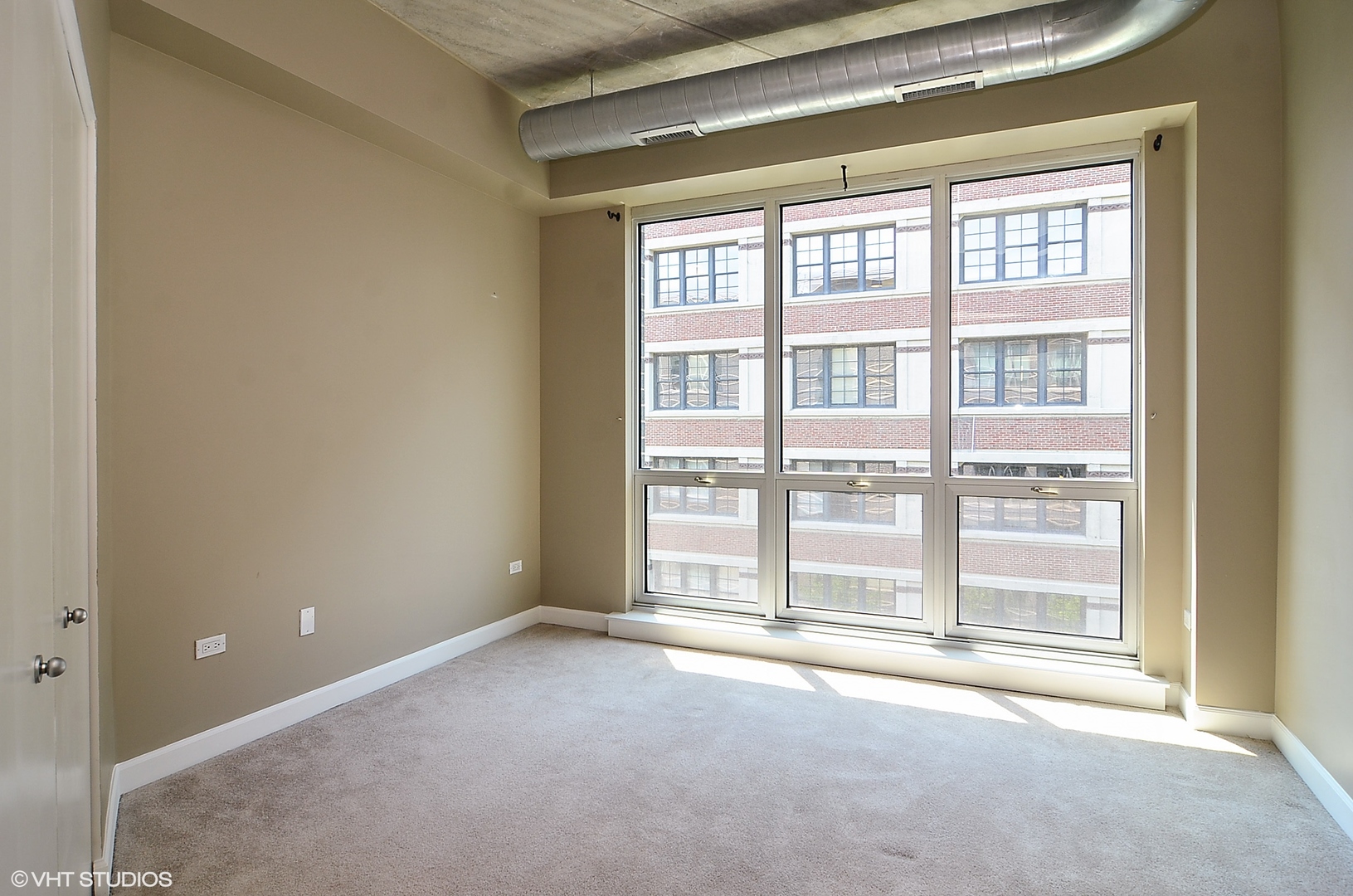 845 N KINGSBURY Street Unit: 602