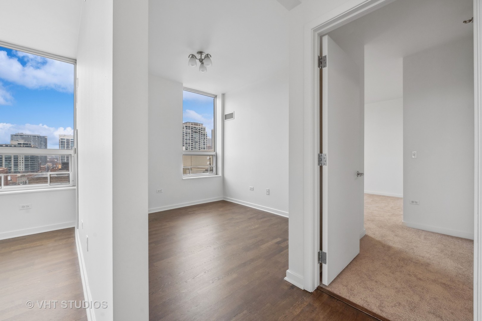 330 W Grand Avenue Unit: 1204