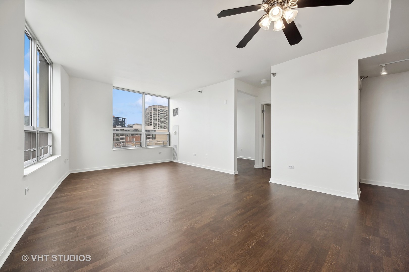 330 W Grand Avenue Unit: 1204
