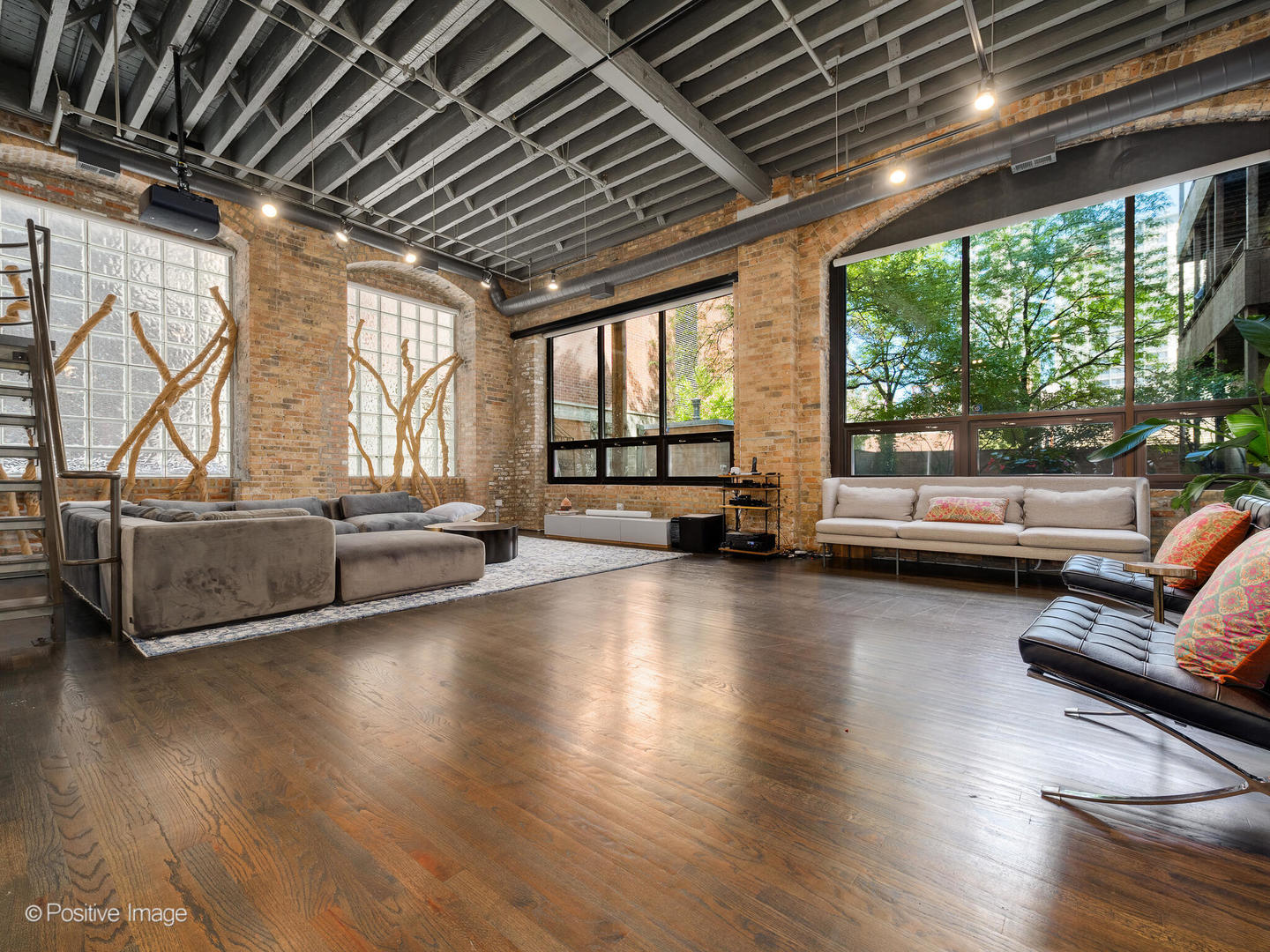 420 W Grand Avenue Unit: 1D2D