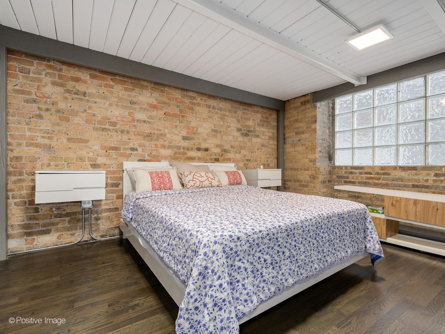 420 W Grand Avenue Unit: 1D2D