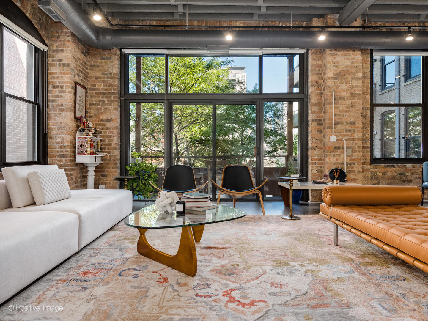 420 W Grand Avenue Unit: 1D2D