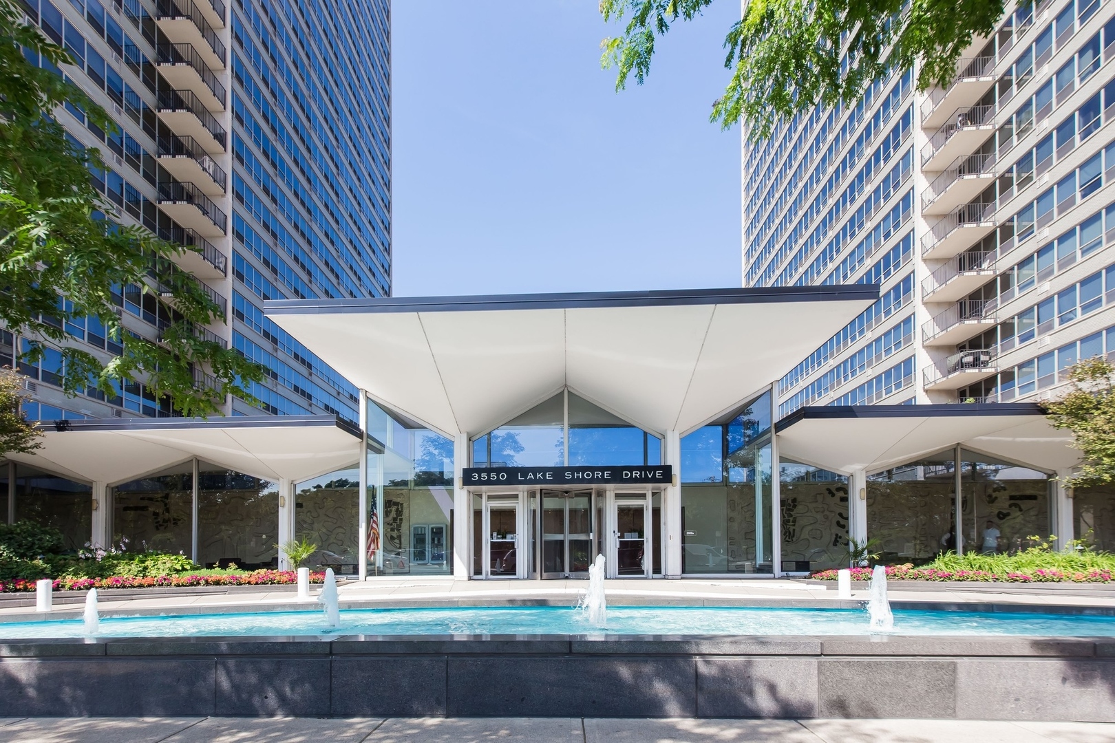 3550 N Lake Shore Drive Unit: 207