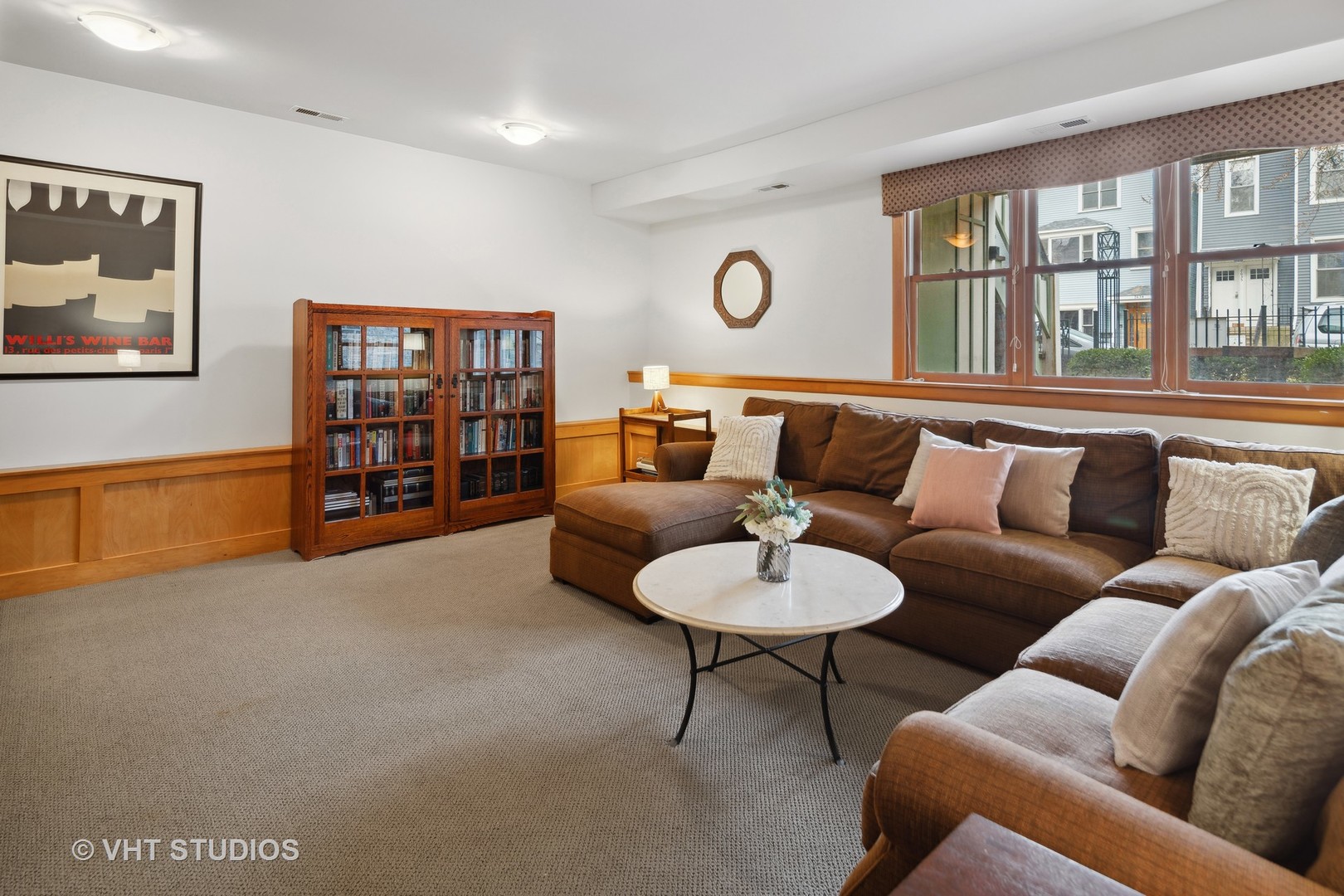 2634 N Burling Street