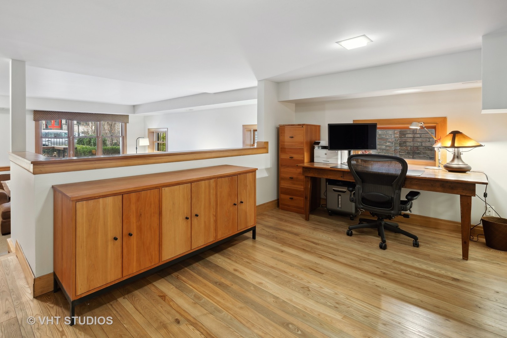 2634 N Burling Street