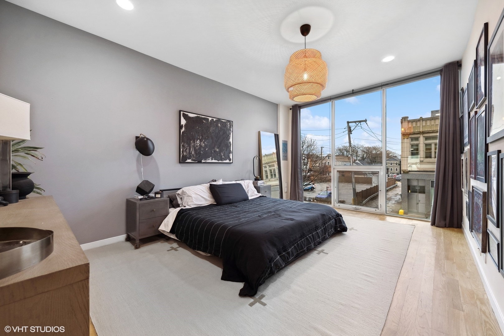 2800 W NORTH Avenue Unit: 203