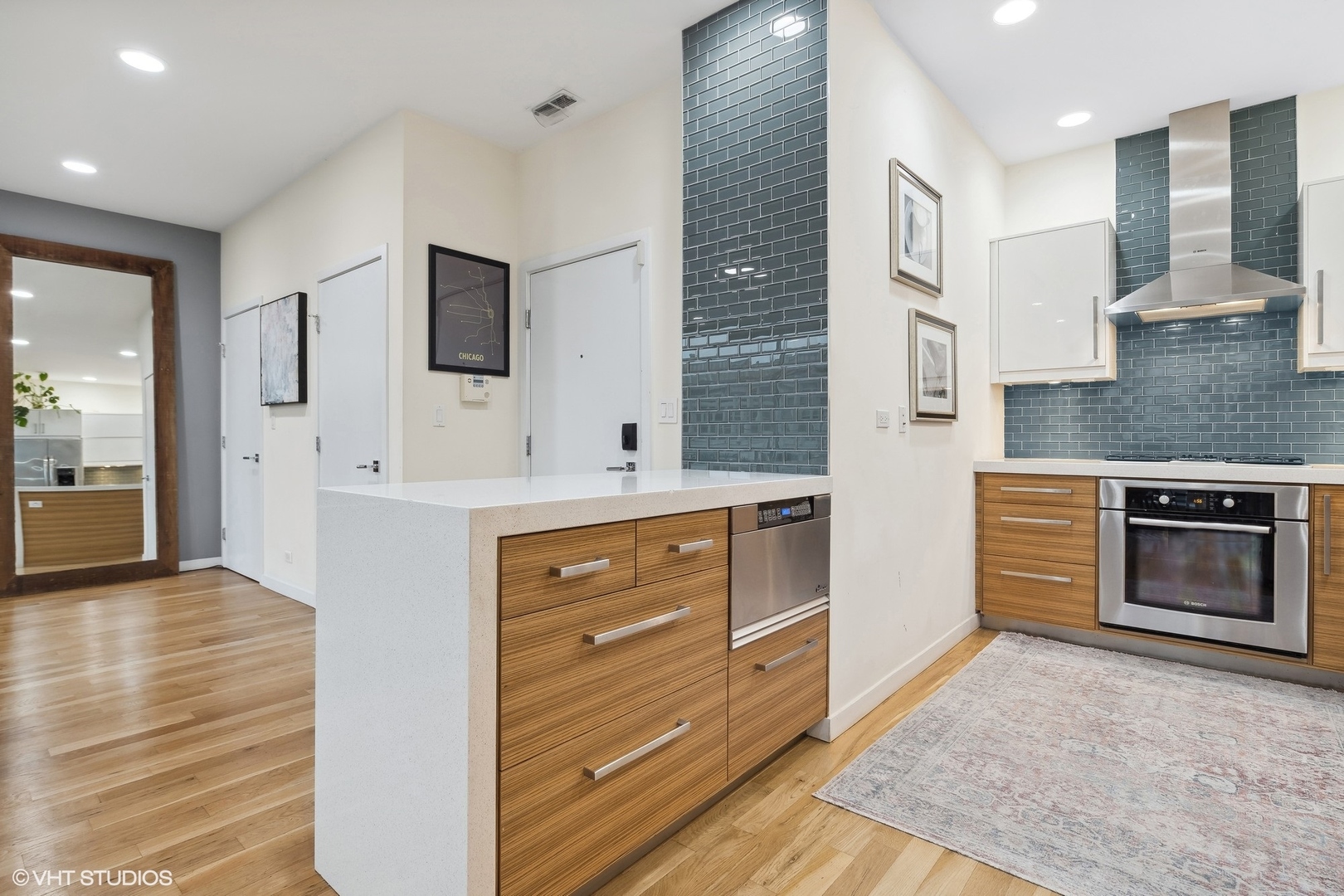 2800 W NORTH Avenue Unit: 203