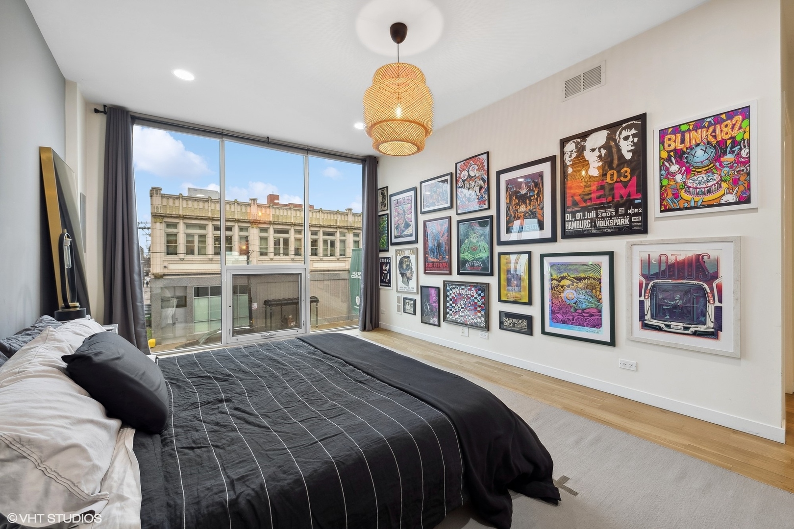 2800 W NORTH Avenue Unit: 203