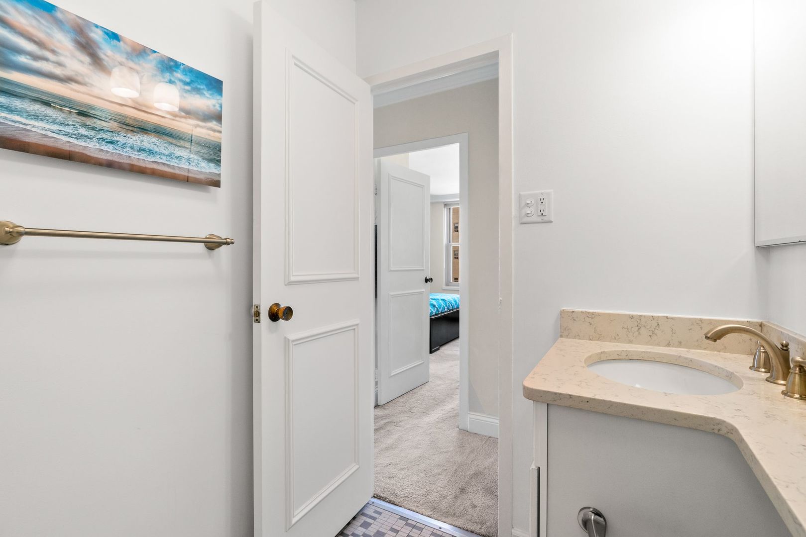 3900 N Lake Shore Drive Unit: 18F
